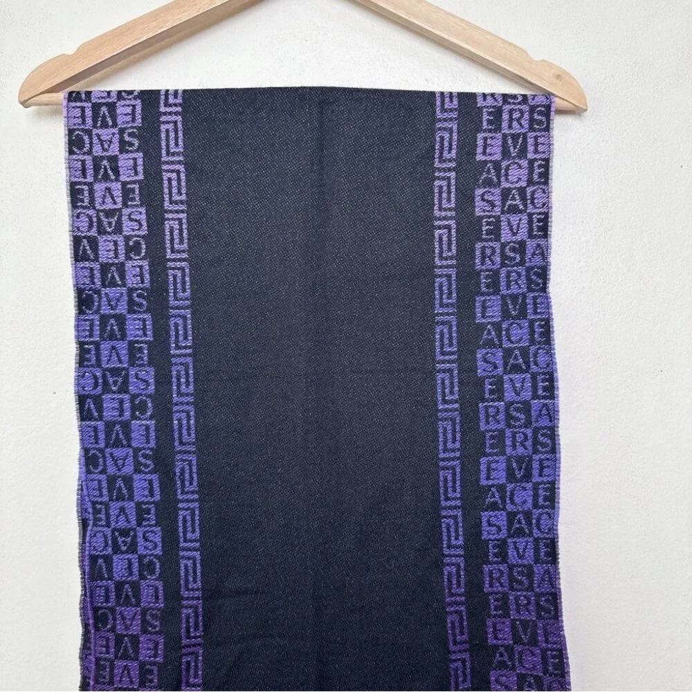 Versace Unisex Purple Ombre Geometric One Size Woven Scarf - Picture 11 of 15